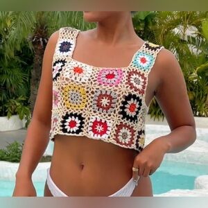 Crochet Crop Top 🌼 | Floral Beige/Multi-Color (Women’s Size Medium/6)